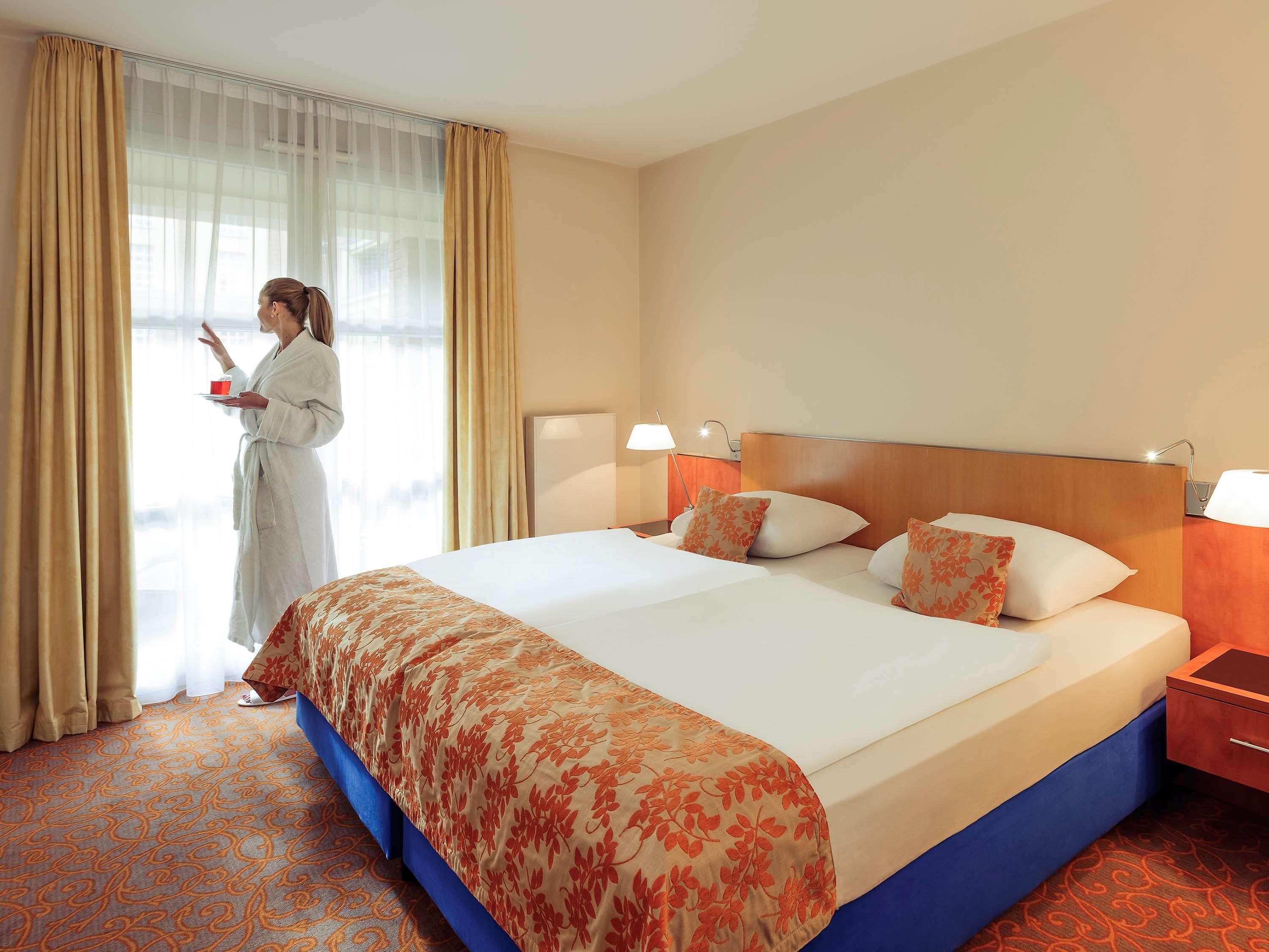 Отель Mercure & Residenz Checkpoint Charlie 4*