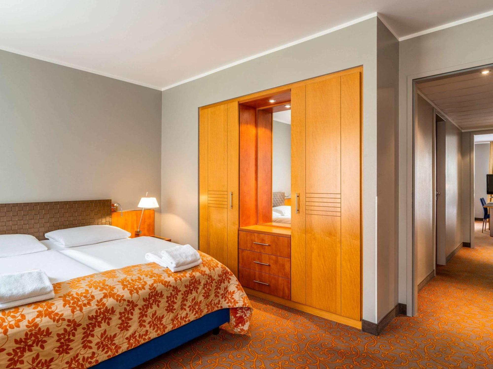 Mercure & Residenz Checkpoint Charlie Отель Берлин