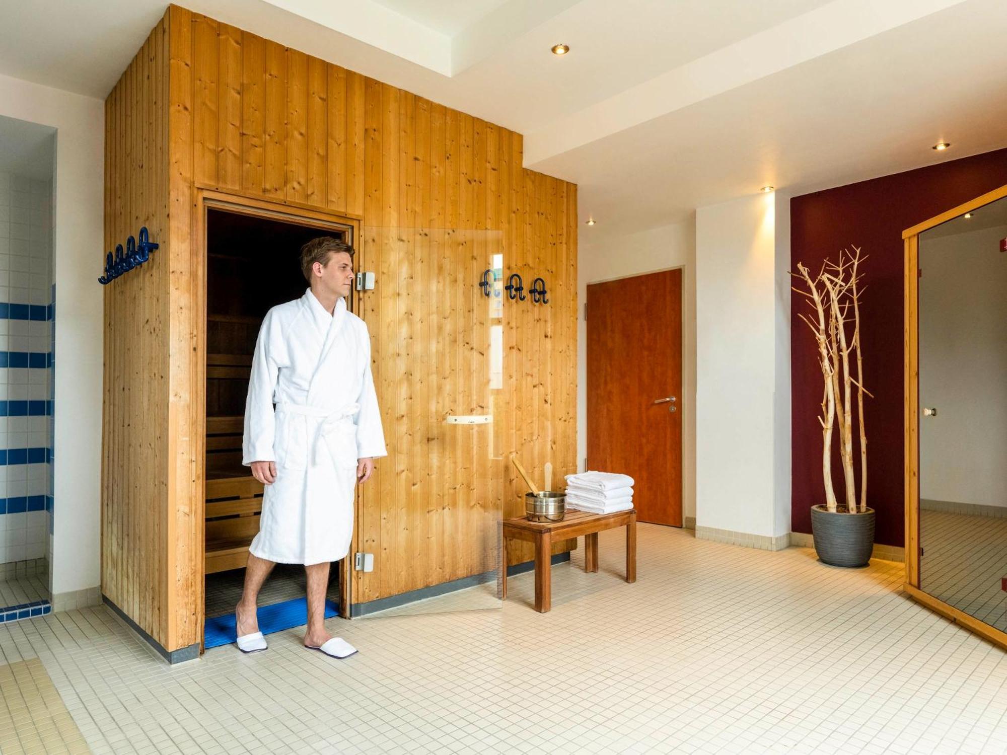 Отель Mercure & Residenz Checkpoint Charlie 4*